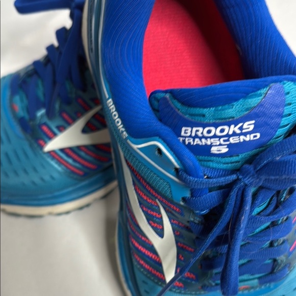 Brooks Transcend 5 Blue Athletic Shoes - Picture 8 of 8